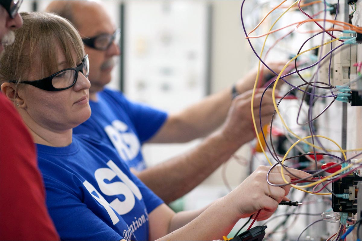 student learning electro-mechanical engineering