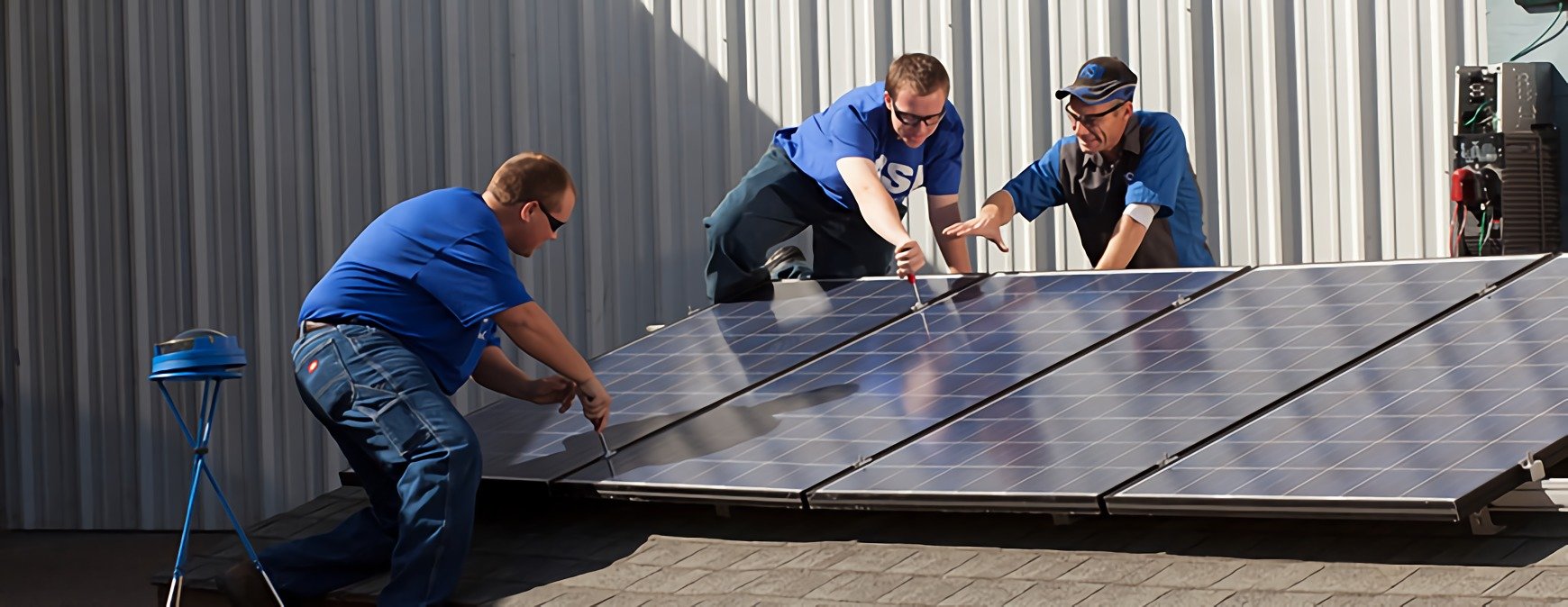 students learning solar installation