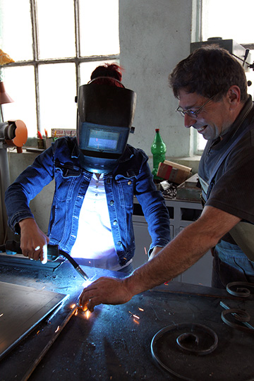 welder getting training